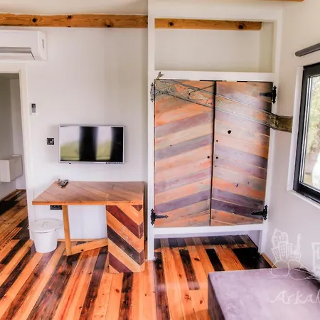 B&B Arkabarka 2- Floating Dream And