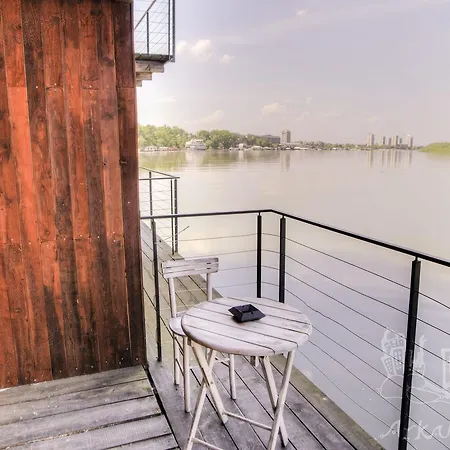 Arkabarka 2- Floating Dream And Bed & Breakfast 4*