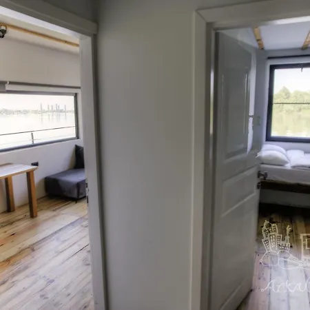 Bed & Breakfast Arkabarka 2- Floating Dream And