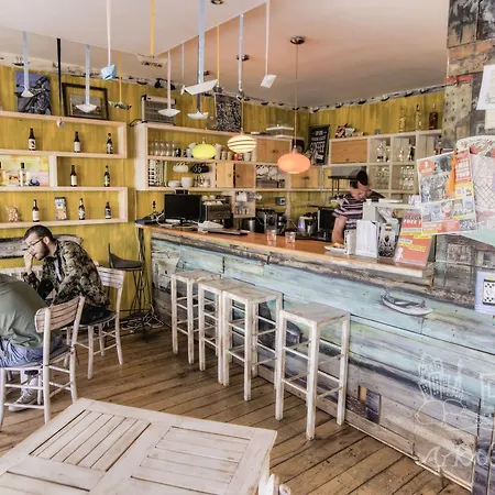 Couette-café Arkabarka 2- Floating Dream And