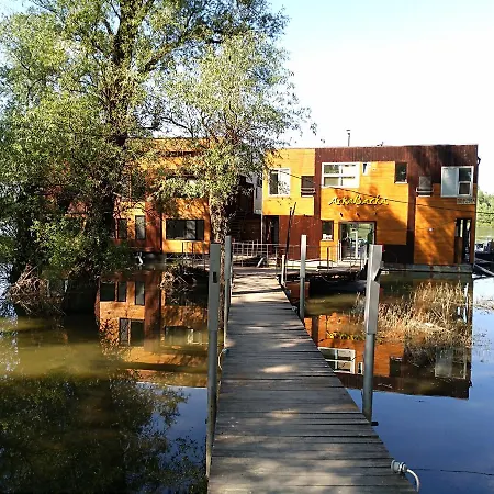 Bed & Breakfast Arkabarka 2- Floating Dream And