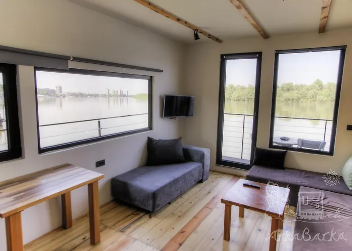 Nocleg ze śniadaniem Arkabarka 2- Floating Dream And Belgrad