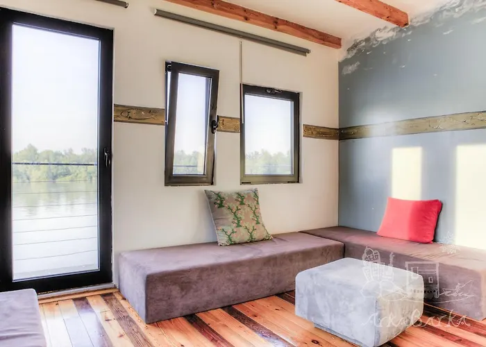 Arkabarka 2- Floating Dream And Nocleg ze śniadaniem